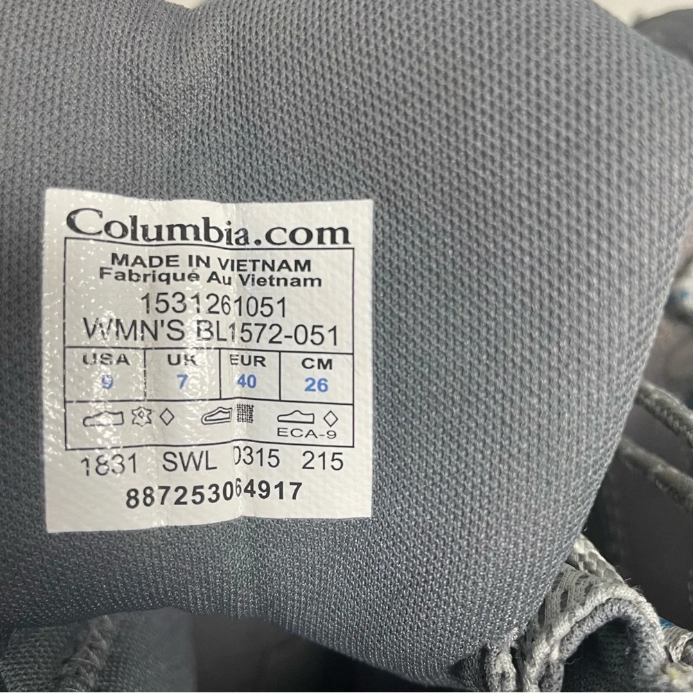 Woman’s (9) Columbia Techlite waterproof boots - Picture 4 of 8